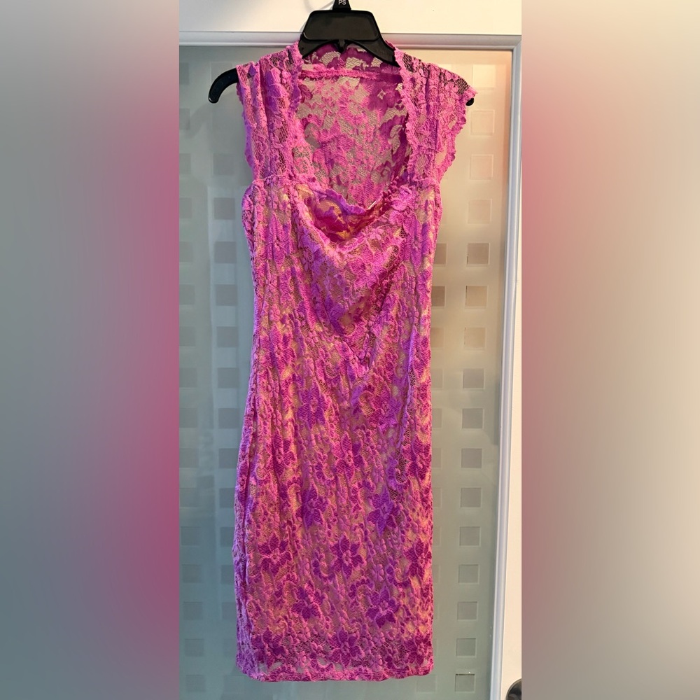 Hot Miami Styles Vibrant Pink Lace Midi Dress